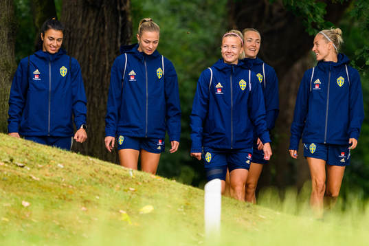 Goalkeeper Zecira Musovic, Hanna Glas, Fridolina Rolfö,