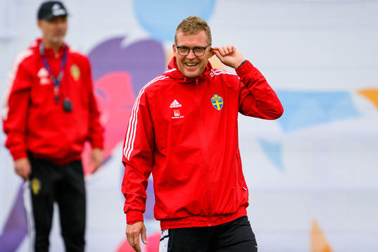 Leif Troedsson, goalkeeper coachof the Swedish women's