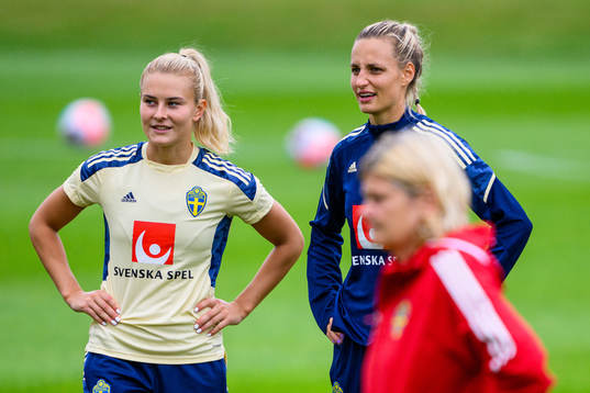 Amanda Nilden and Nathalie Björn of the Swedish women's