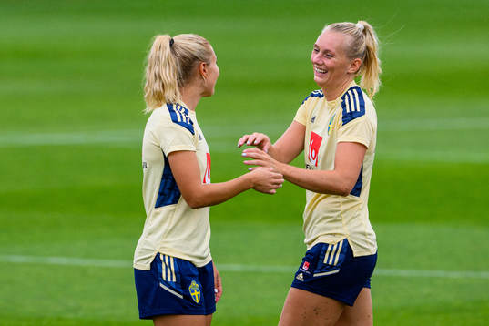 Amanda Nilden and Stina Blackstenius of the Swedish women's