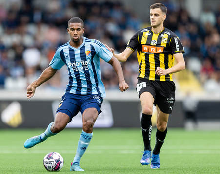 Djurgårdens Isak Hien och Häckens Alexander Jeremejeff