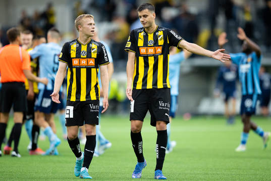 Häckens Tomas Totland och Alexander Jeremejeff  deppar