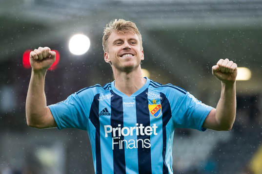Djurgårdens Rasmus Schüller jublar
