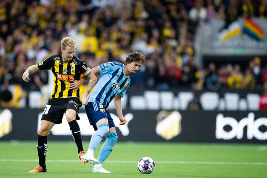 Häckens Samuel Gustafson och Djurgårdens Gustav Wikheim