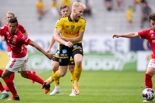 Kalmars Romario Pereira Sipiao och Elfsborgs Sveinn