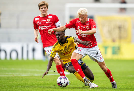 Elfsborgs Emmanuel Boateng och Kalmars Axel Lindahl