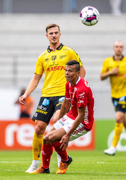 Elfsborgs Simon Olsson och Kalmars Romario Pereira Sipiao