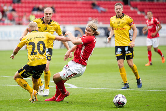 Elfsborgs Simon Strand och Kalmars Sebastian Nanasi