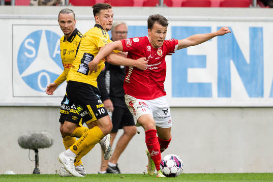 Elfsborgs Simon Olsson och Kalmars Simon Skrabb