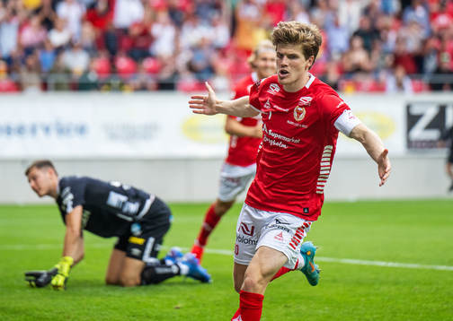 Kalmars Oliver Berg jublar
