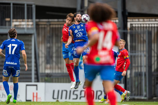 Helsingborgs Thomas Rogne och GIF Sundsvalls Forrest Lasso