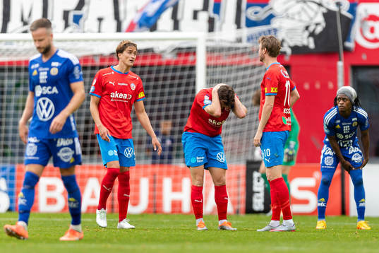 Helsingborgs Viljormur Davidsen har ont