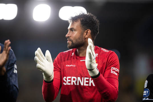 IFK Göteborgs målvakt Warner Hahn jublar