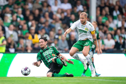 Varbergs Robin Tranberg och Hammarbys Darijan Bojanic