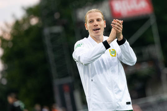 Hammarbys Gustav Ludwigson jublar