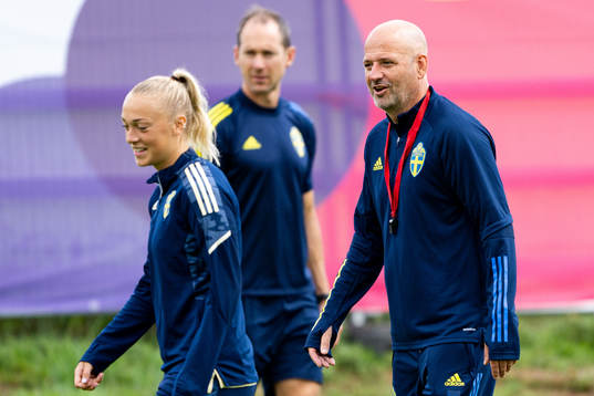 Hanna Bennison and assistant coach Magnus Wikman of the
