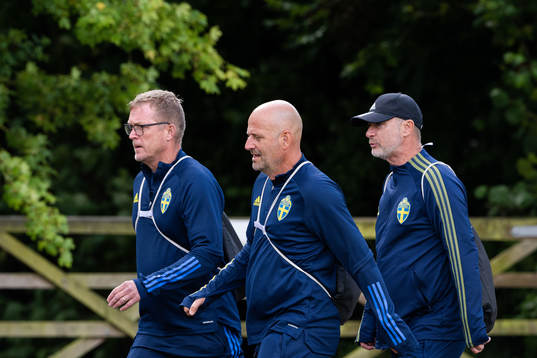 Goalkeeper coach Leif Troedsson, assistant coach Magnus