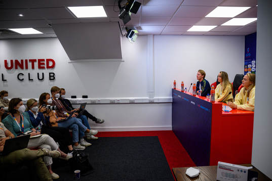 Fredrik Madestam, press officer, Kosovare Asllani and