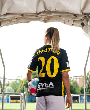 s nyförvärv Emma Engström poserer för porträtt