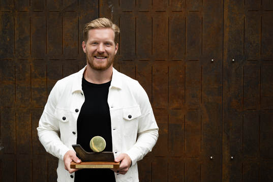 Gabriel Landeskog tilldelas Guldpucken