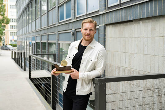 Gabriel Landeskog tilldelas Guldpucken