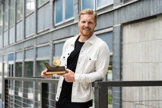 Gabriel Landeskog tilldelas Guldpucken
