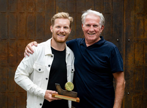 Gabriel Landeskog tilldelas Guldpucken