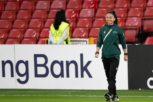 Assistant referee Sara Telek
