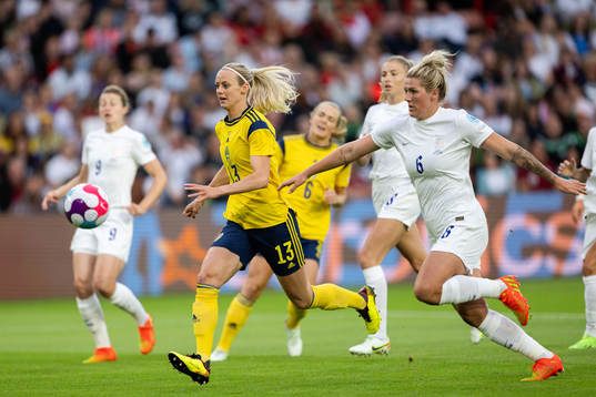 Amanda Ilestedt of Sweden and Millie Bright of England