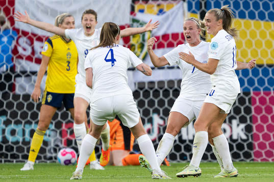Beth Mead and Georgia Stanway of England celebrate the 1-0