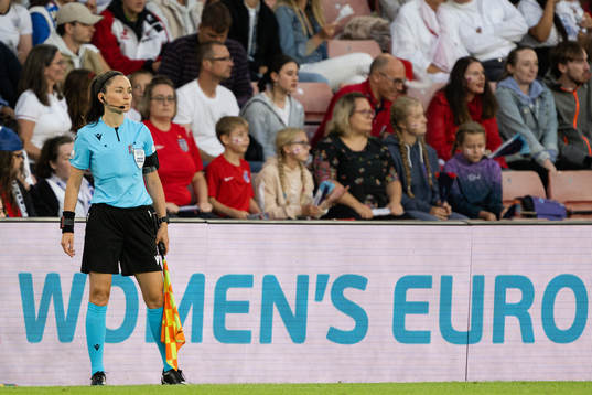Assistant referee Sara Telek