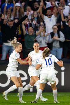 Lucy Bronze of England celebrates the 2-0 goal