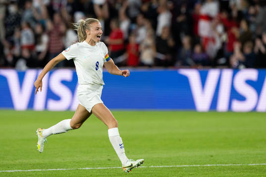 Leah Williamson of England celebrates the 3-0 goal