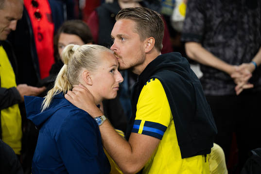 Stina Blackstenius of Sweden with her boyfriend