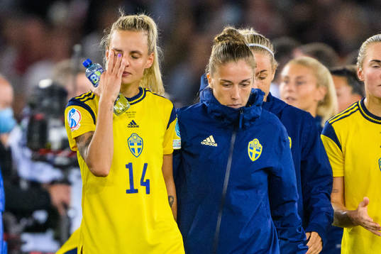 Nathalie Björn and Filippa Angeldahl of Sweden looks