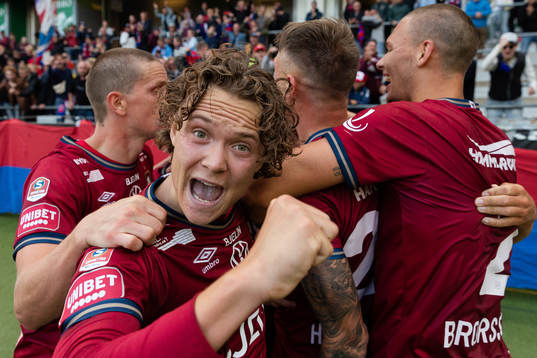 Bläddra bland fler bilder av Fotboll, Superettan, Örgryte - Västerås SK