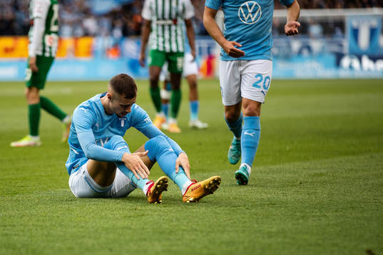 Veljko Birmancevic of Malmö FF in pain