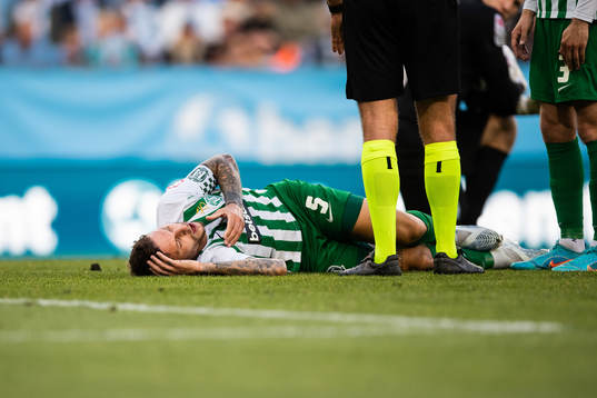 Nicolas Gorobsov of Zalgiris Vilnius in pain