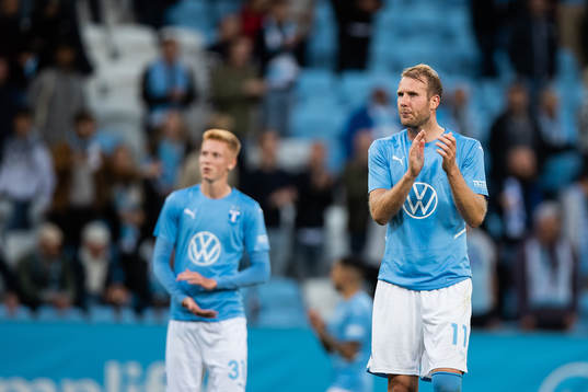 Ola Toivonen of Malmö FF looks dejected