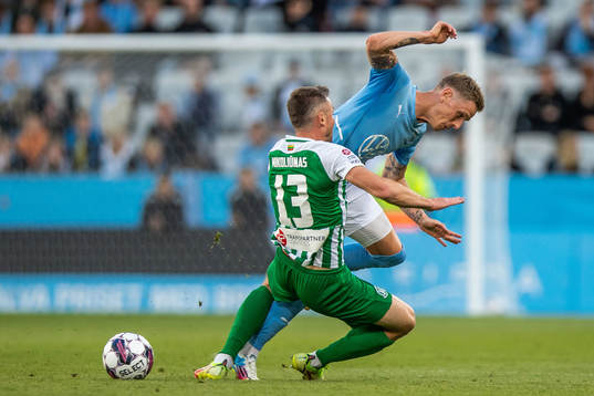 Saulius Mikoliunas of Zalgiris Vilnius and Søren Rieks of