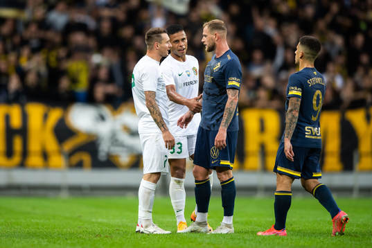 Denys Oliynyk of Vorskla Poltava and John Guidetti of AIK