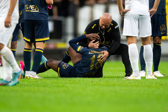 Amar Abdirahman Ahmed Fatah of AIK receives medical