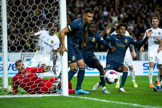 Nabil Bahoui, Benjamin Mbunga Kimpioka and Yasin Ayari of