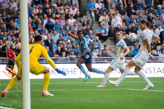Joel Asoro of Djurgården and Roko Jurisić and Mateo