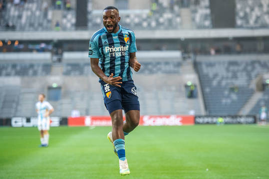 Emmanuel Banda of Djurgården celebrates 2-0