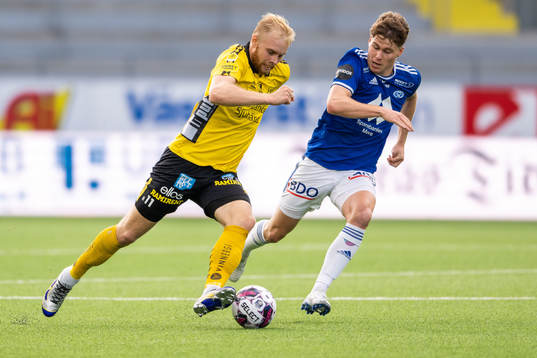 Sveinn Gudjohnsen of Elfsborg and Emil Breivik of Molde
