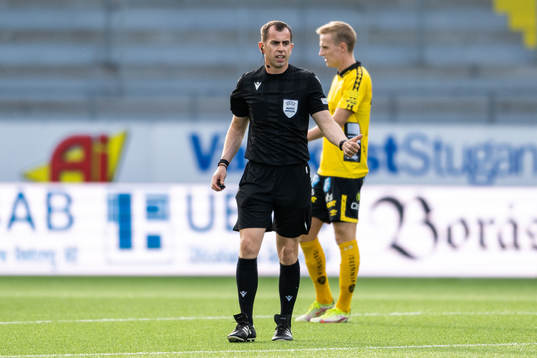 Referee Peter Bankes