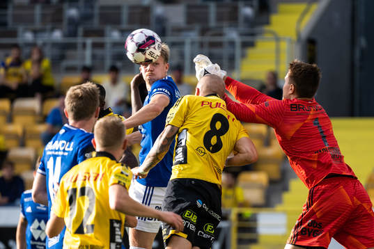 Sebastian Holmén of Elfsborg and goalkeeper Jacob