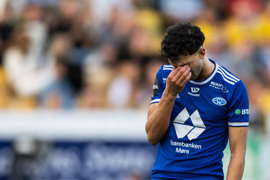 Rafik Zekhnini of Molde looks dejected