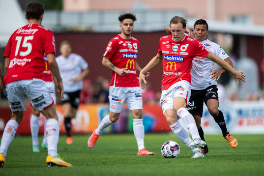 Degerfors Adam Carlen och Kalmars Romario Pereira Sipiao